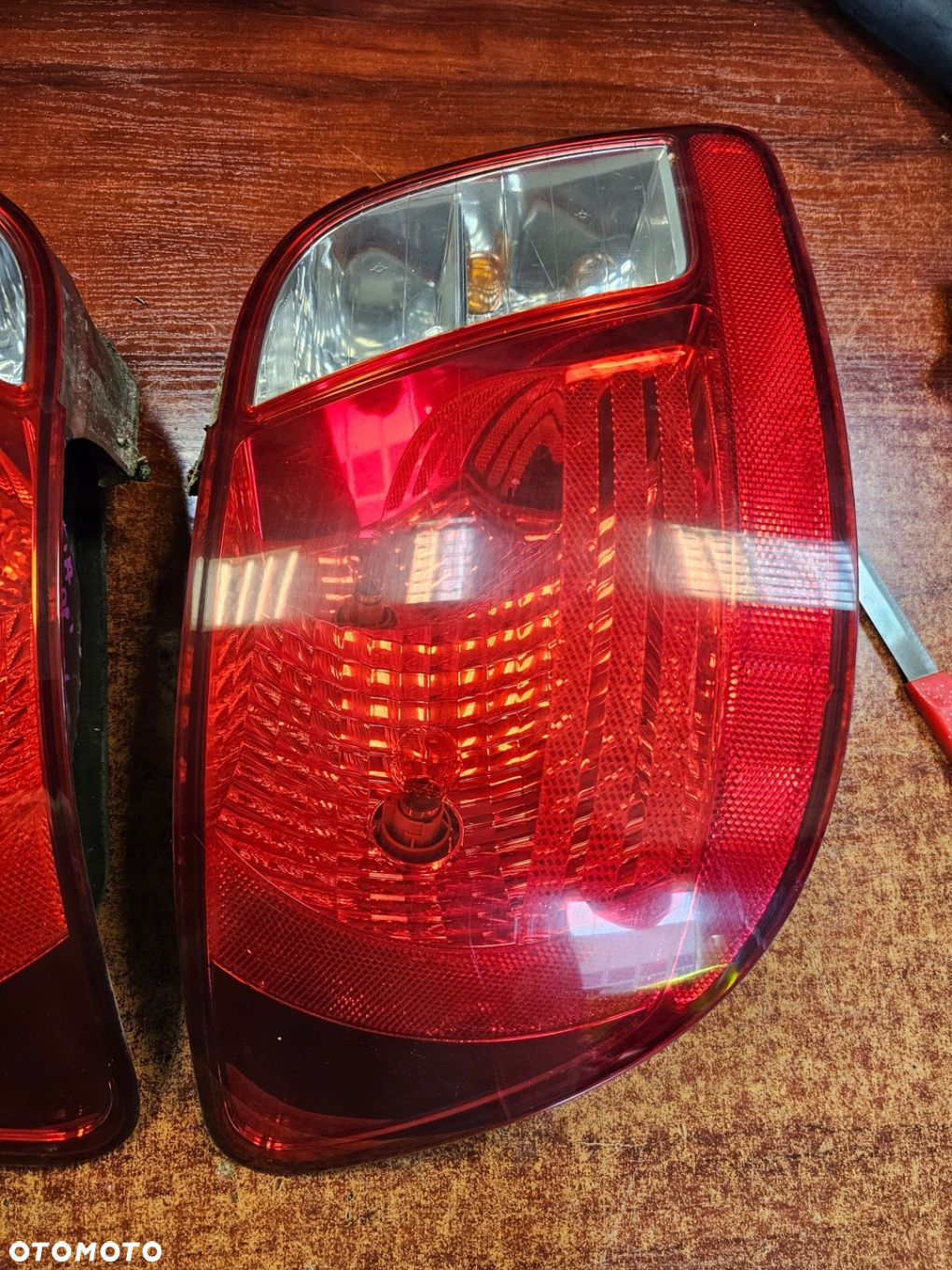 LAMPA LEWY LUB PRAWY TYŁ SEDAN KIA RIO 09 EU - 2