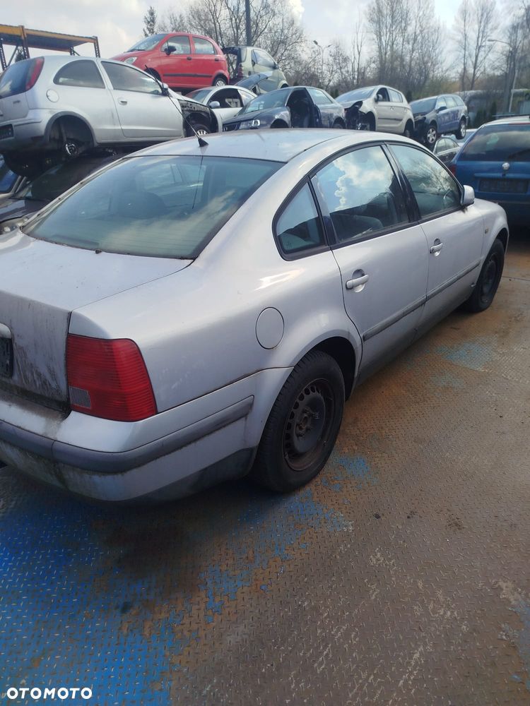 Volkswagen Passat B5  na części - 9