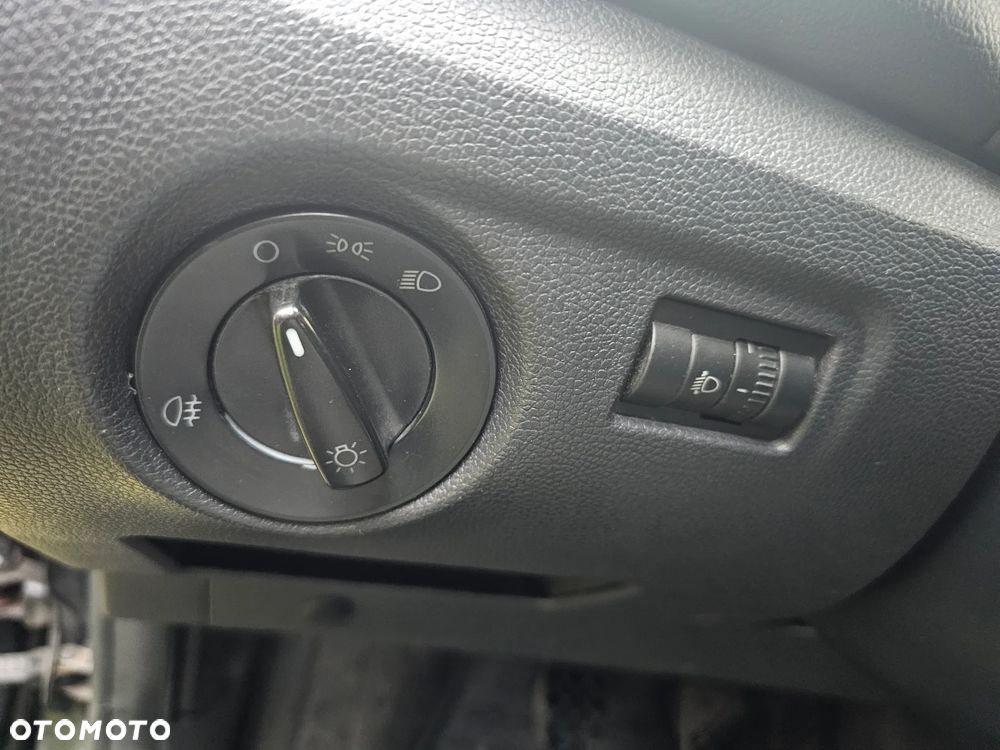 Skoda Roomster 1.4 16V PLUS EDITION - 33