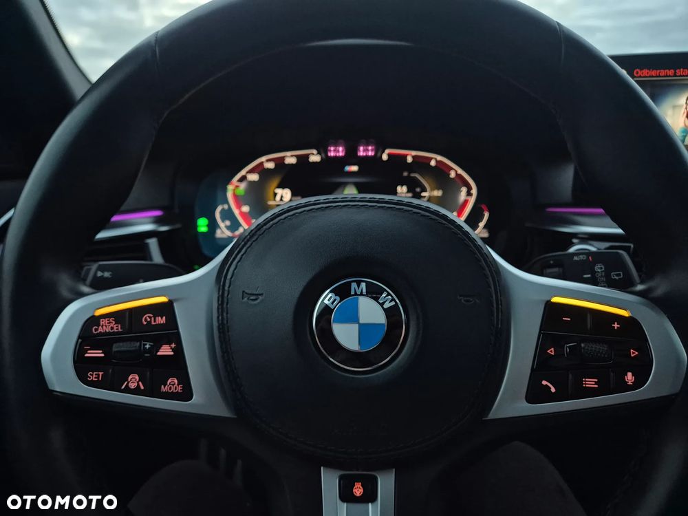 BMW Seria 5 520d xDrive M Sport Edition - 36