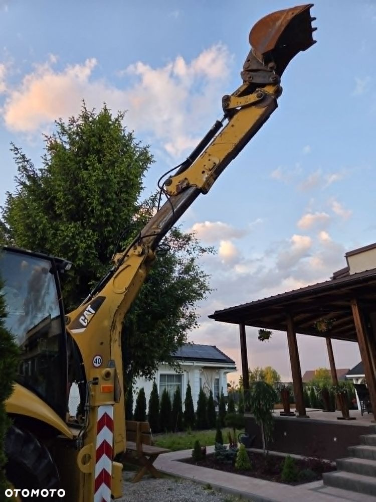 Caterpillar CAT 422E - 12