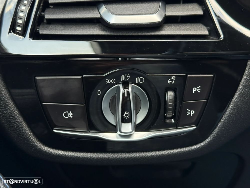 BMW 530 e Pack Desportivo M - 23