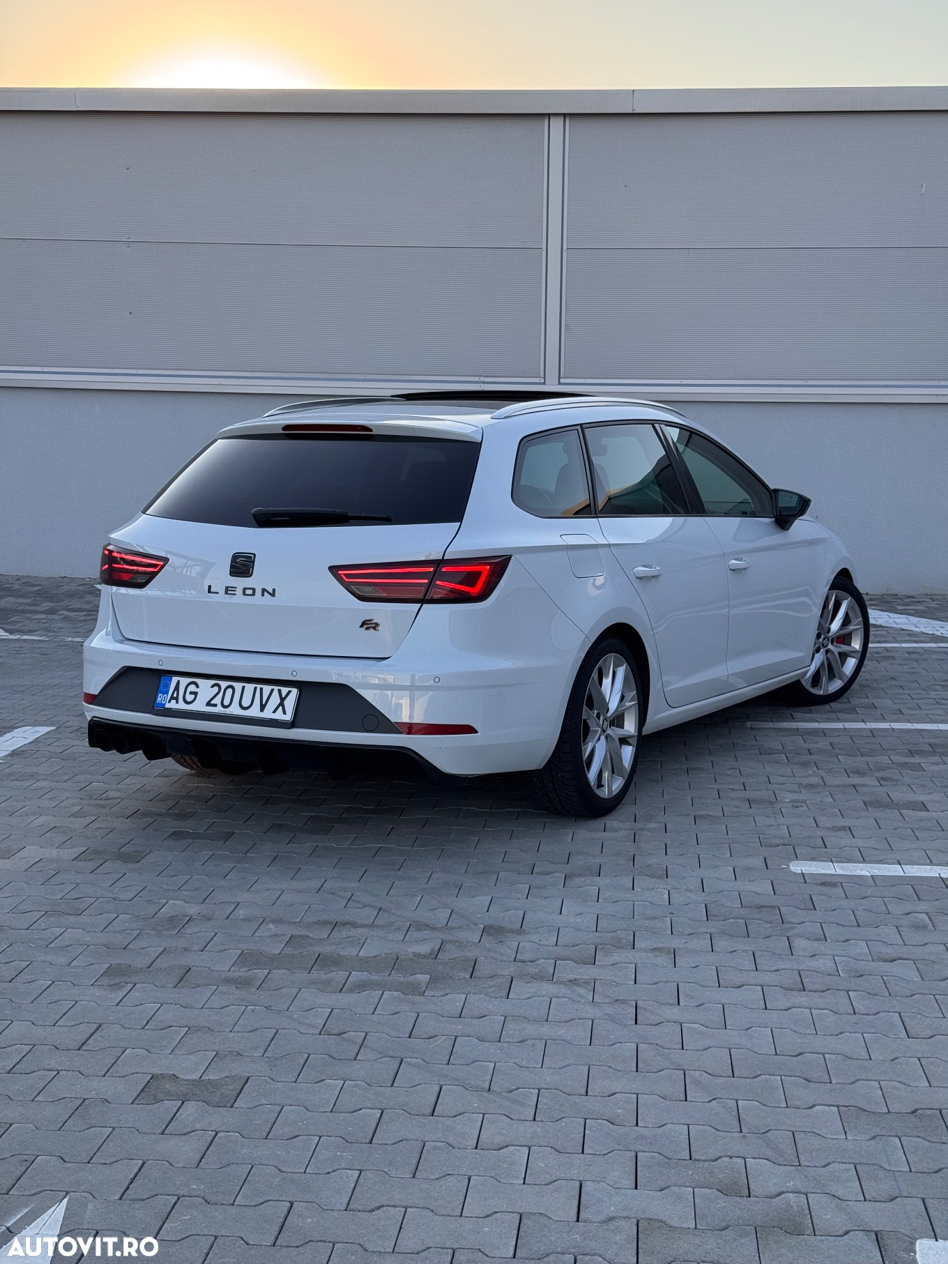 Seat Leon ST 2.0 TDI DPF DSG FR - 5
