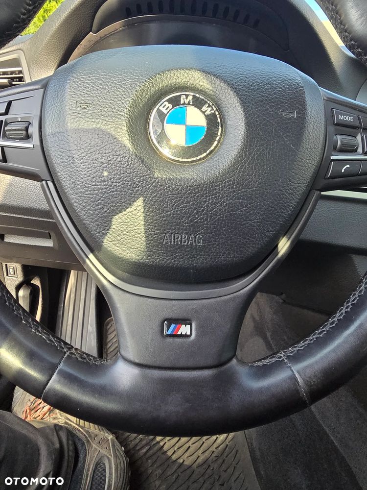 BMW Seria 5 520d Sport-Aut - 32