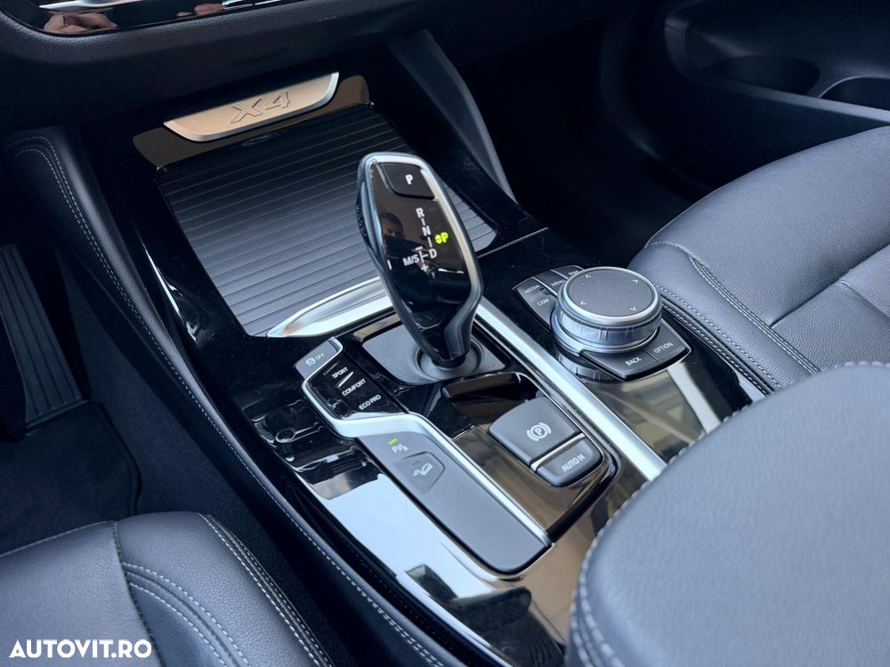 BMW X4 xDrive20i AT - 25