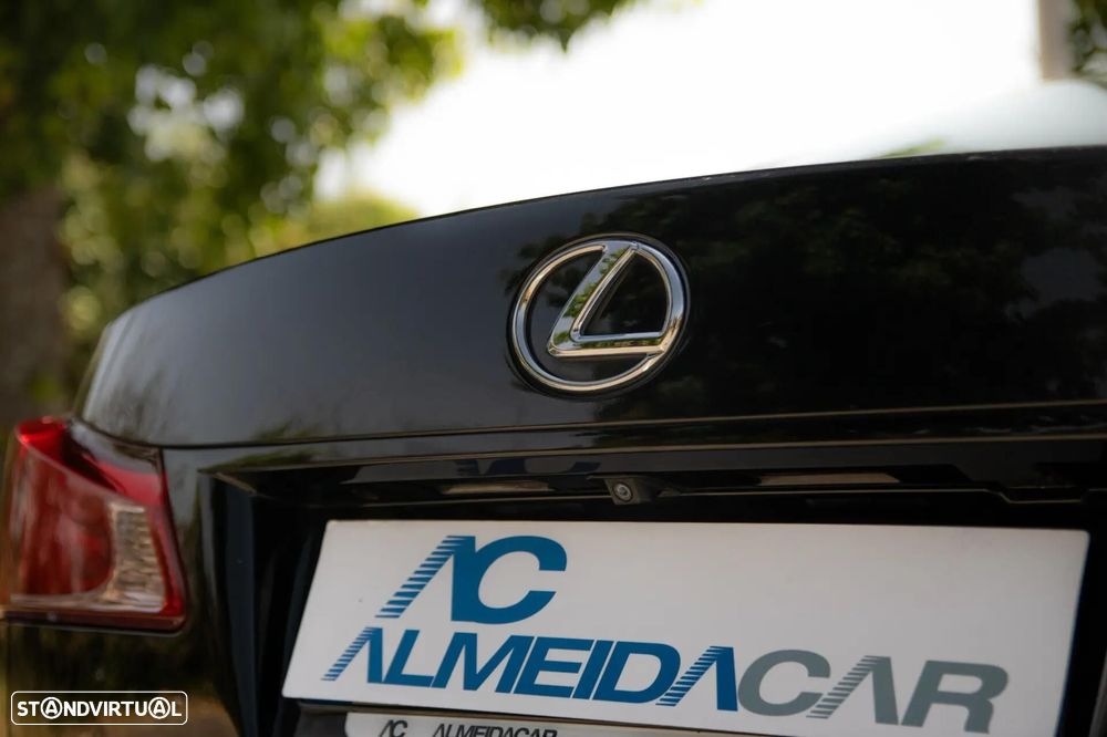 Lexus IS 200 d P.Executive 6G - 36