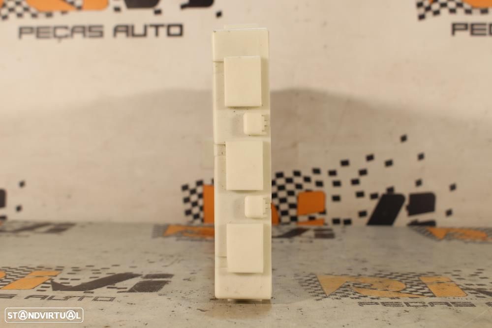 Módulo Eletrónico Bmw 1 (F20)  61359292944 / 9292944 / 106818 10 / 519 - 4