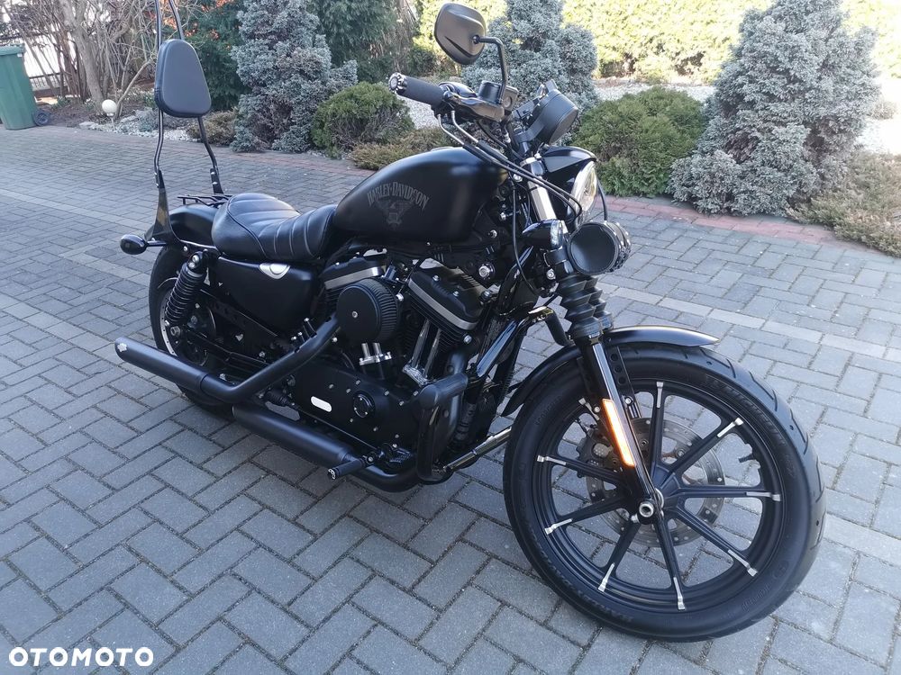 Harley-Davidson Sportster Iron 883 - 10