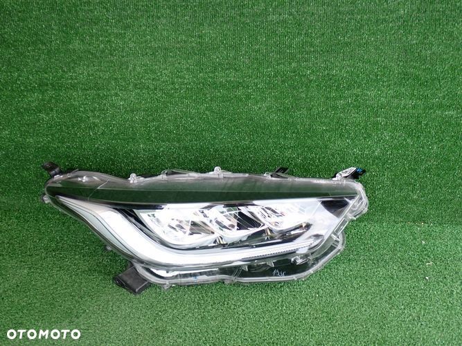 TOYOTA YARIS IV FULL LED 20- reflektor prawy lampa - 1