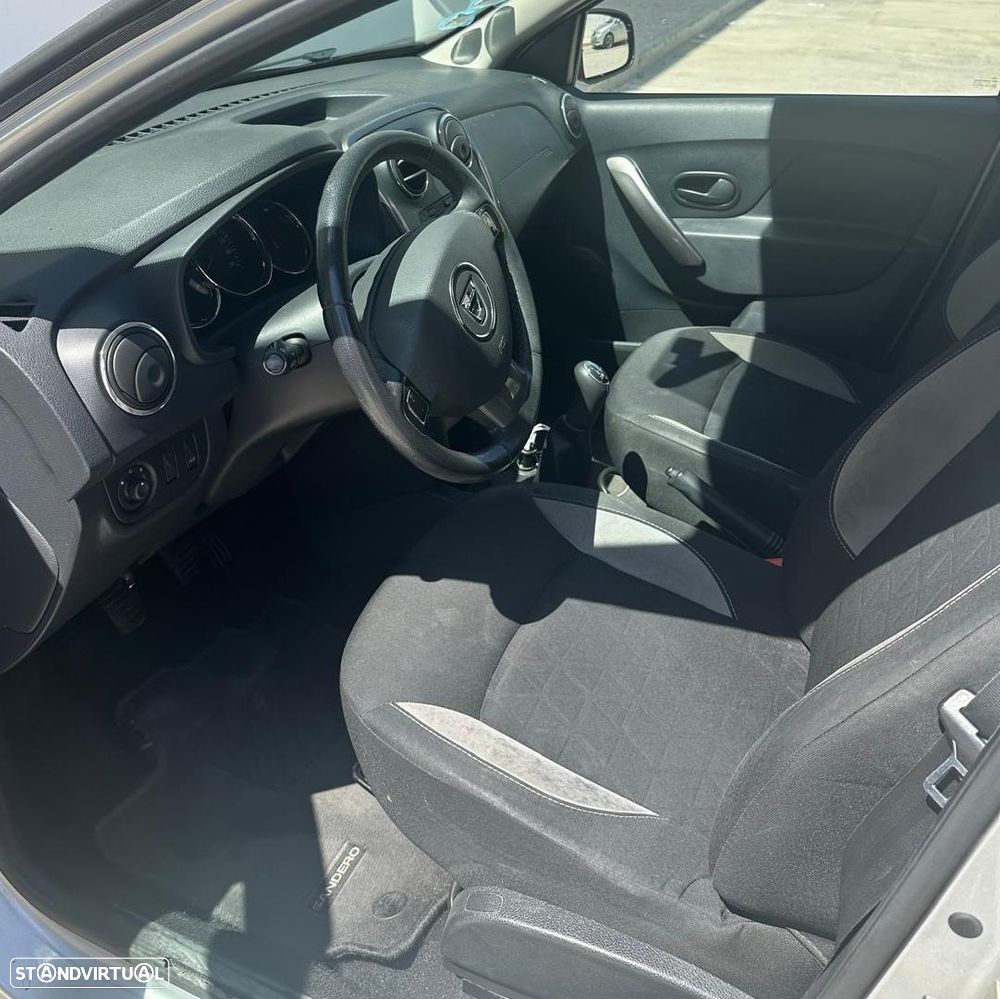 Dacia Sandero - 2
