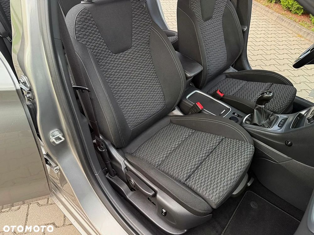 Opel Astra 1.6 D (CDTI) Innovation - 32