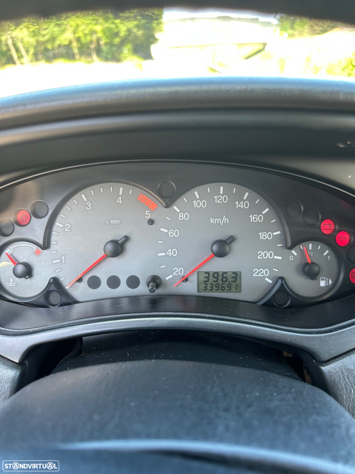 Ford Focus 1.8 TDdi Trend - 8