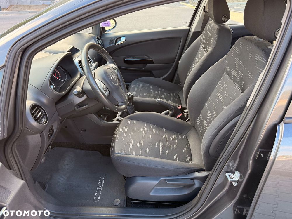 Opel Corsa 1.4 16V Cosmo - 22