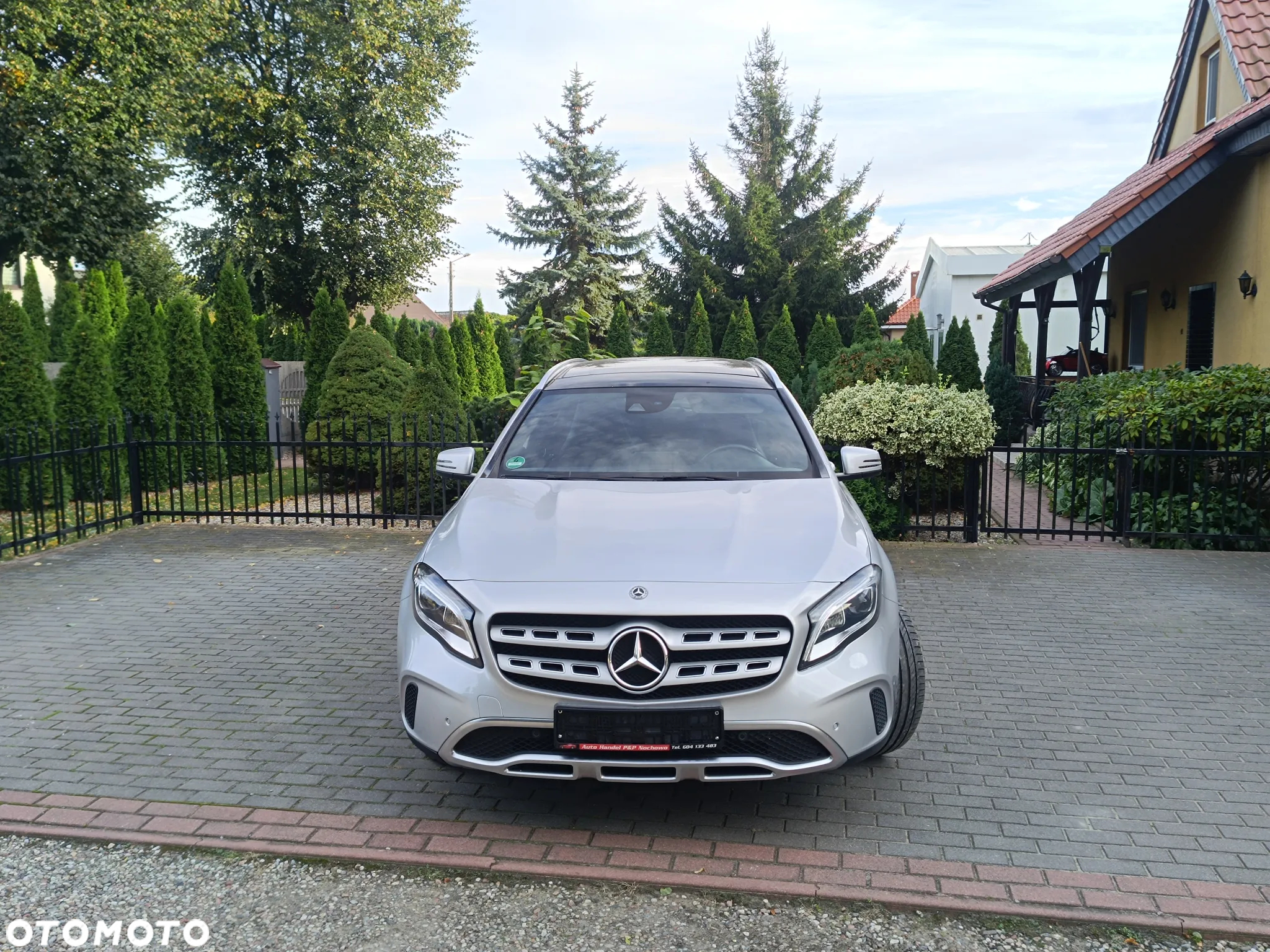 Mercedes-Benz GLA 200 7G-DCT UrbanStyle Edition - 2