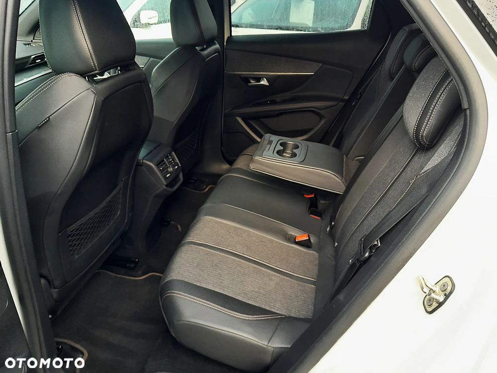 Peugeot 3008 - 17