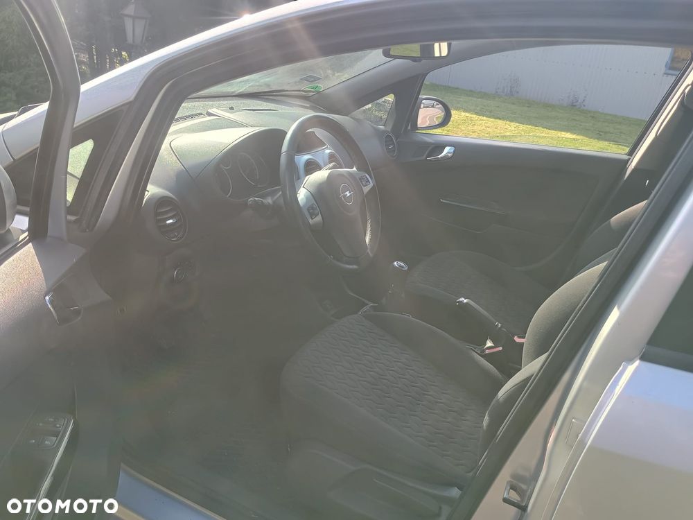 Opel Corsa - 12