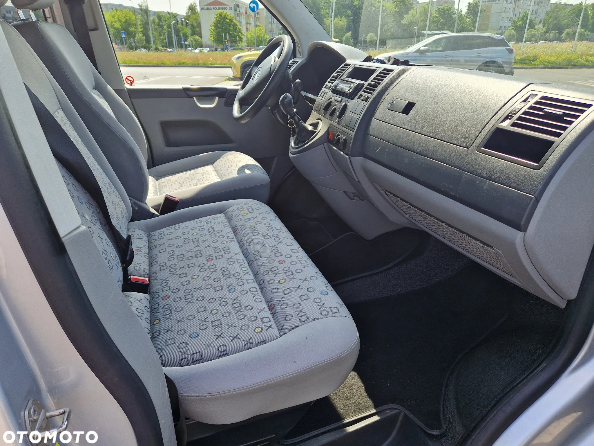 Volkswagen Transporter T5 TDI L1H1 - 12