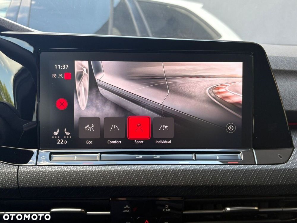 Volkswagen Golf Variant 1.5 eTSI EVO R-Line DSG - 26