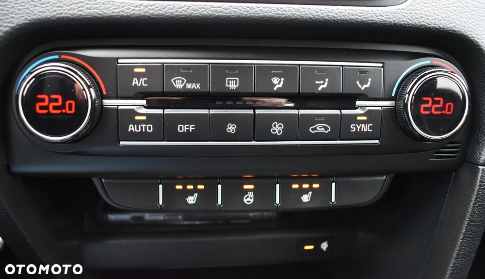 Kia Ceed 1.5 T-GDI DCT7 OPF GT Line - 27