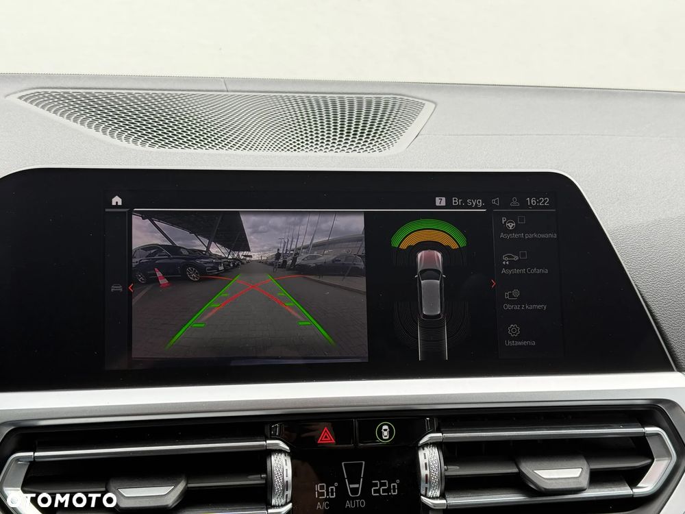 BMW Seria 3 320d M Sport sport - 36