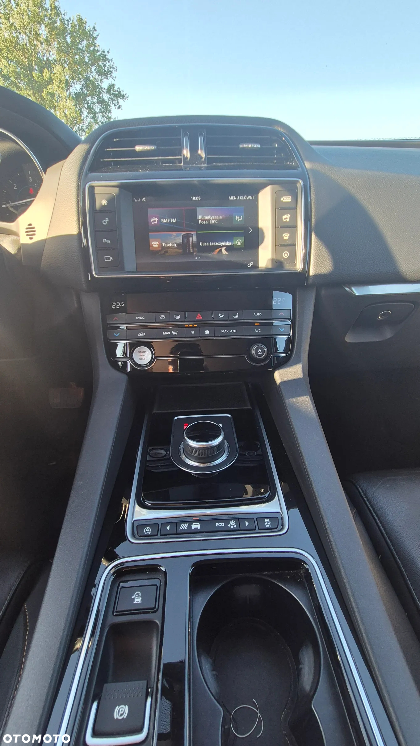 Jaguar F-Pace 2.0 i4D AWD Prestige - 11