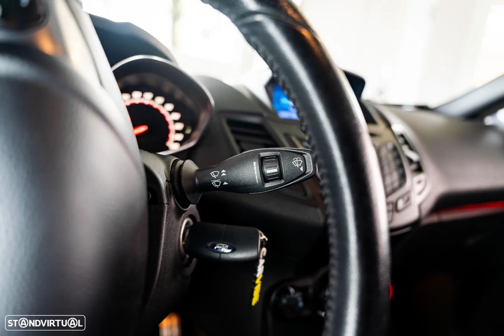 Ford Fiesta 1.6 EcoBoost ST - 34
