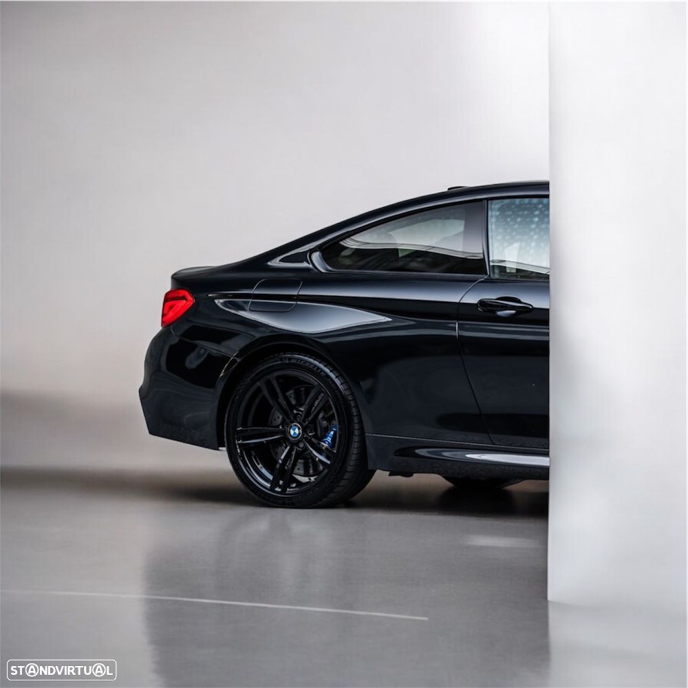 BMW M4 Auto - 4
