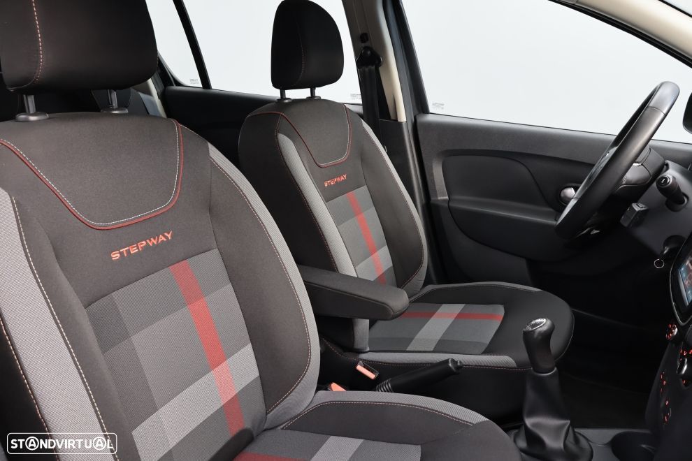 Dacia Sandero 0.9 TCe Stepway - 19