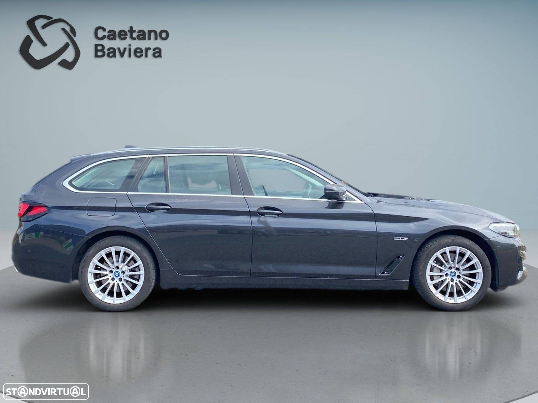 BMW 530 e - 24
