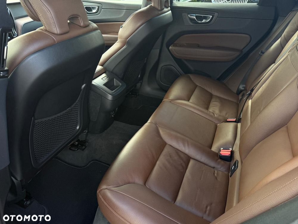 Volvo XC 60 B5 D AWD Geartronic Inscription - 29