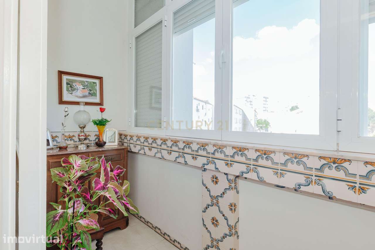 Apartamento T2 nos Olivais | Excelente Exposição Solar. - Grande imagem: 5/38
