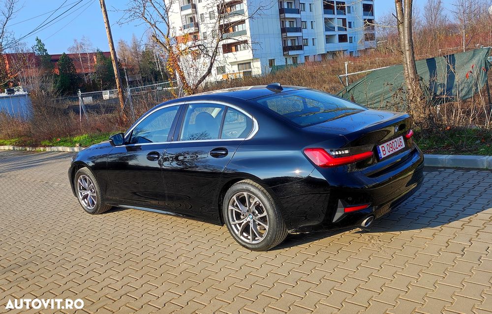 BMW Seria 3 320i Aut. Sport Line - 9