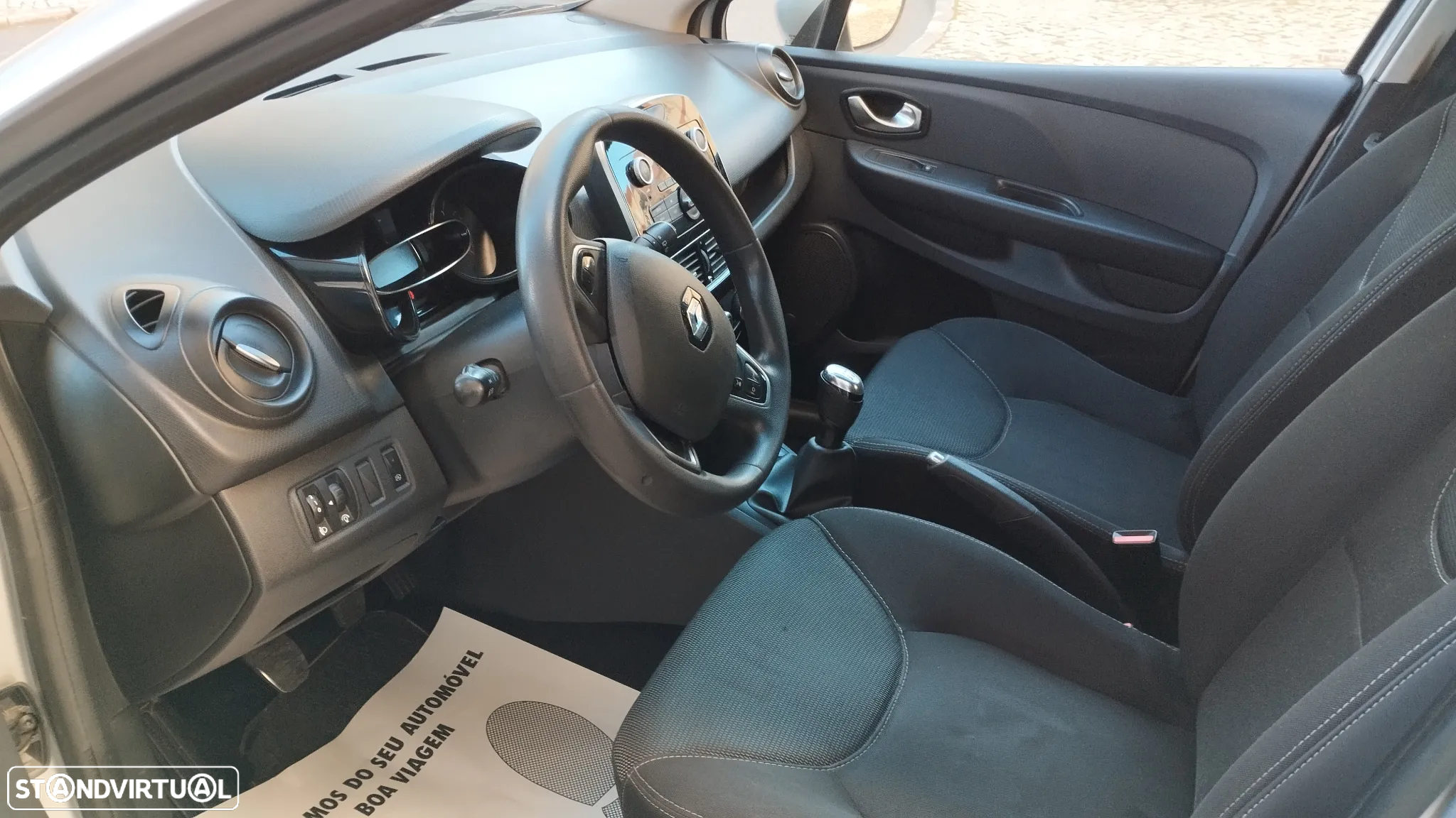 Renault Clio 1.5 dCi Zen - 9