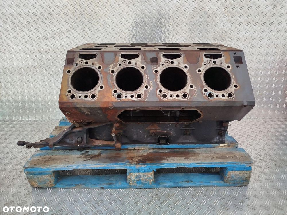 BLOK SILNIKA SCANIA V8 500 - 4