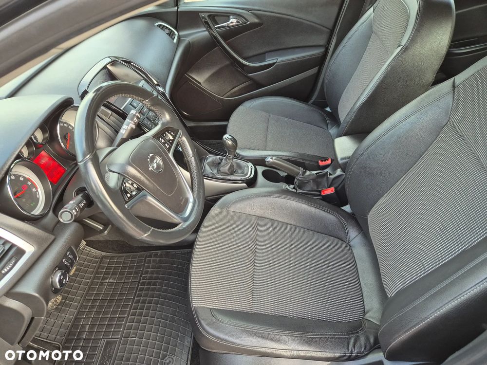 Opel Astra 1.4 Turbo Cosmo - 17