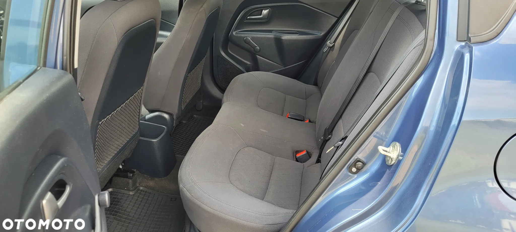 Kia Rio - 10
