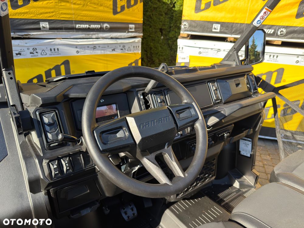 Can-Am Inny - 10