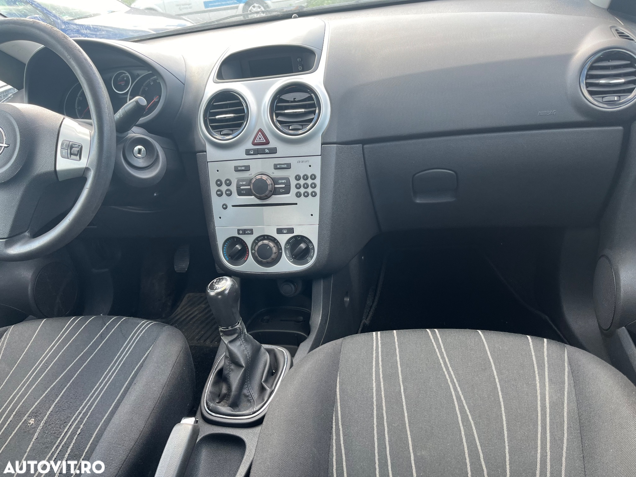 Opel Corsa 1.2i Enjoy - 14