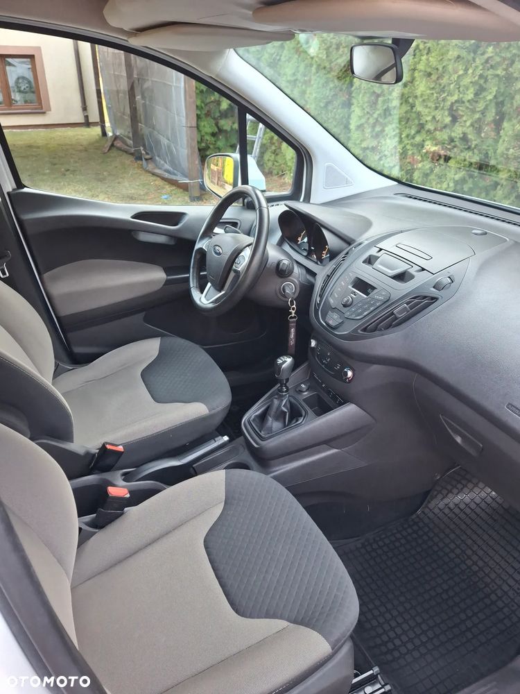 Ford Tourneo Courier 1.5 TDCi Trend - 31