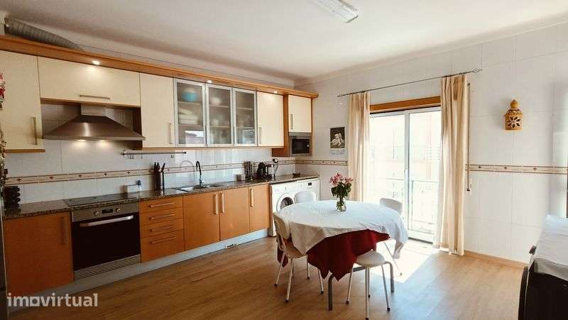 Apartamento T4 com garagem e arrecadação. - Grande imagem: 3/8