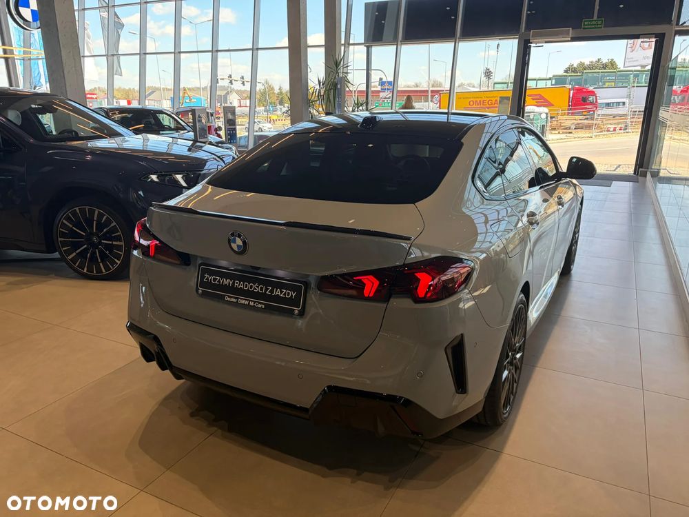 BMW Seria 2 220 mHEV - 11