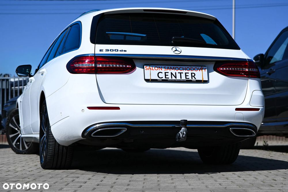 Mercedes-Benz Klasa E 300 de 9G-TRONIC - 33