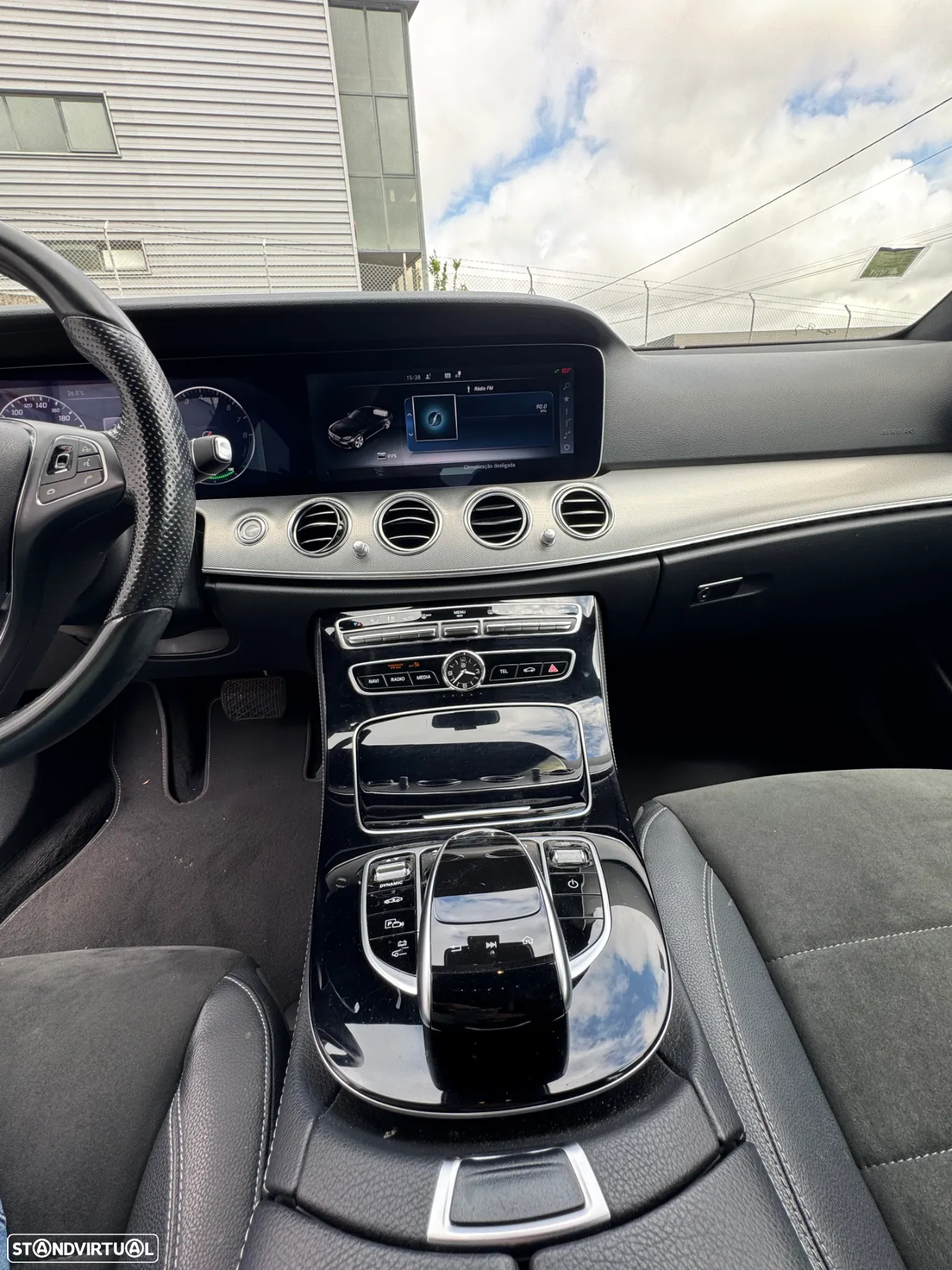 Mercedes-Benz E 350 e Avantgarde+ - 12