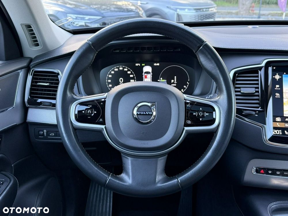 Volvo XC 90 - 26