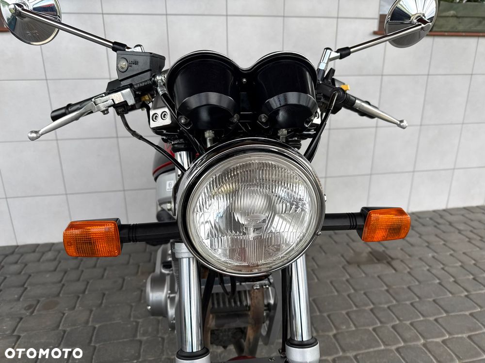Suzuki GS - 16