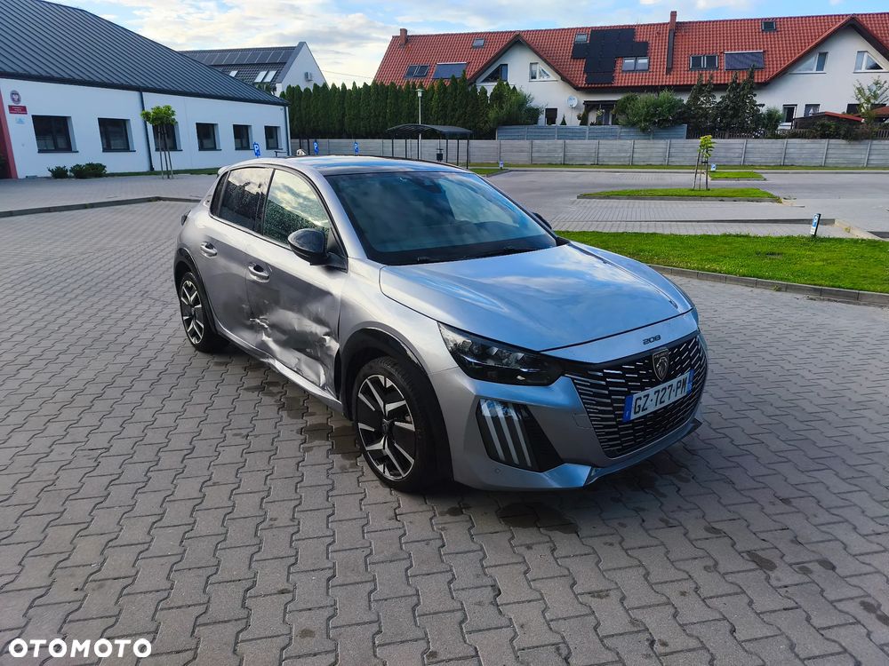 Peugeot 208 Hybrid 145 e-DSC6 GT - 11
