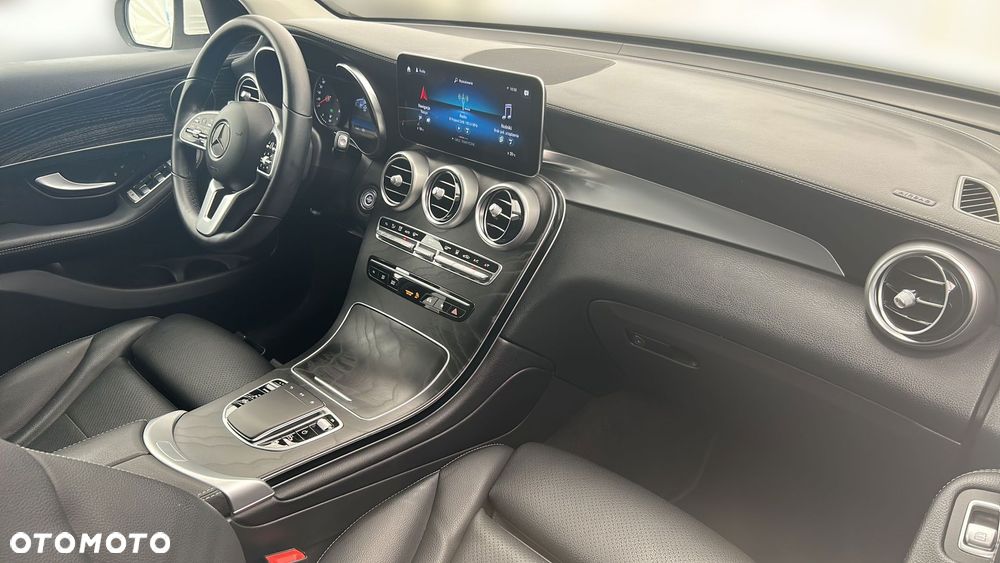 Mercedes-Benz GLC 300 de 4-Matic Business Edition - 15
