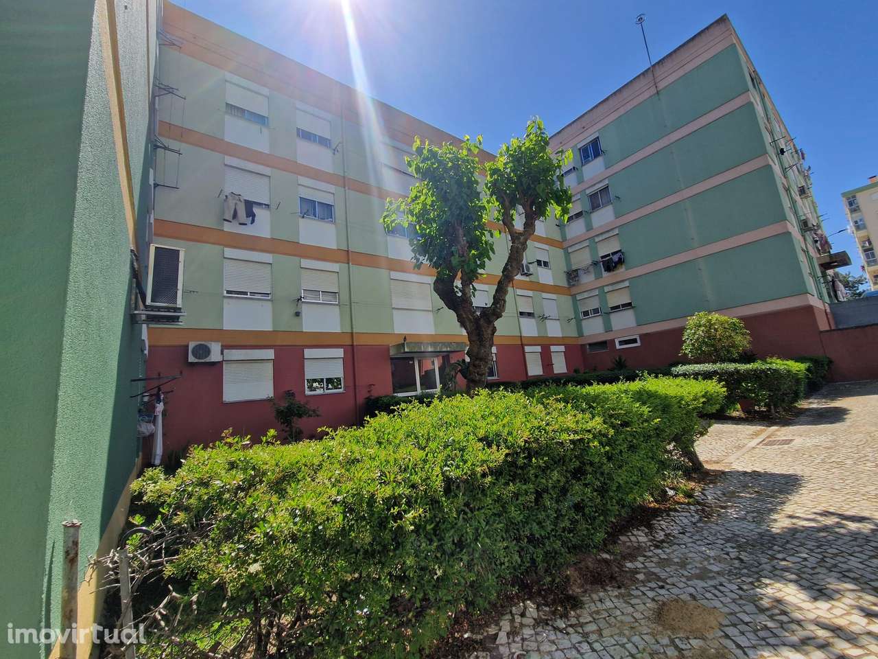 Apartamento T1 Totalmente Remodelado em Miratejo – Pronto a Habitar - Grande imagem: 2/27