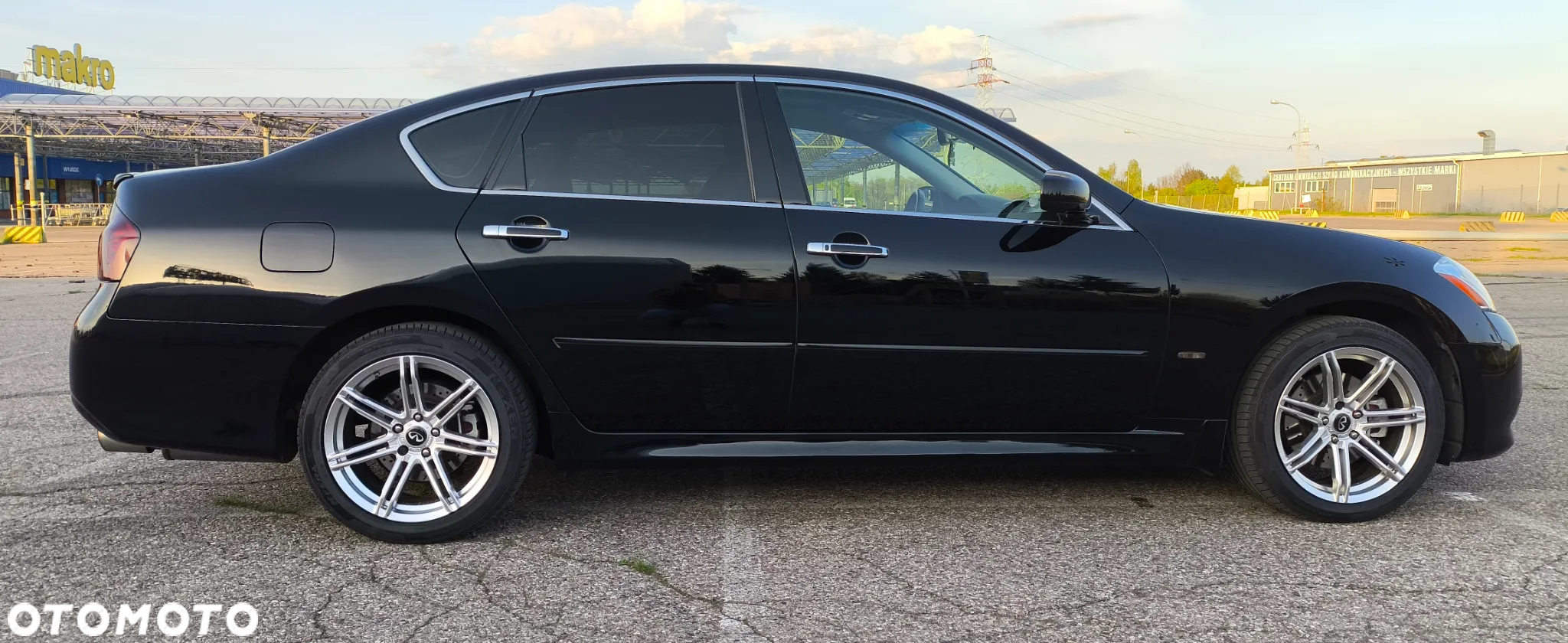 Infiniti M - 7