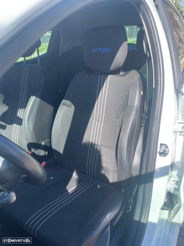 Renault Clio - 8